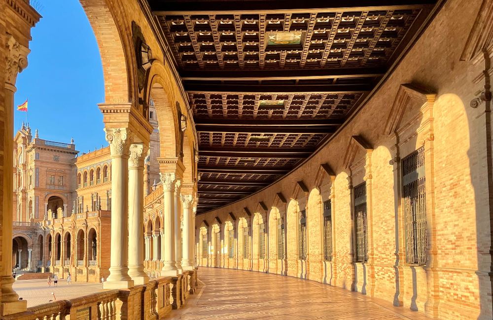 official guide in Seville
