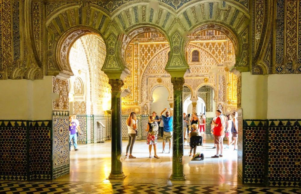 School tours at the Alcazar of Seville